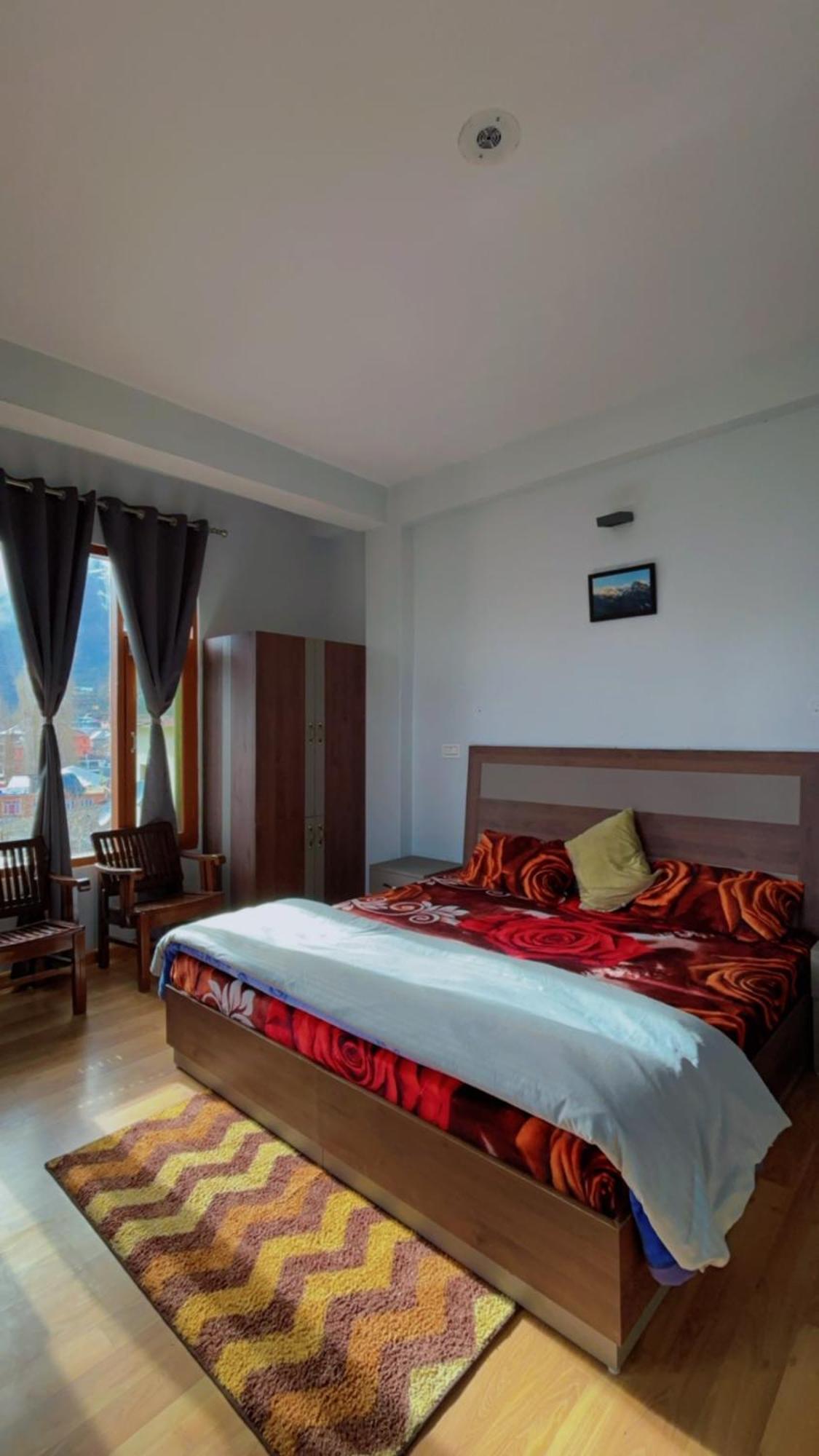 Lha Pomo Apartment Kyelang Bagian luar foto
