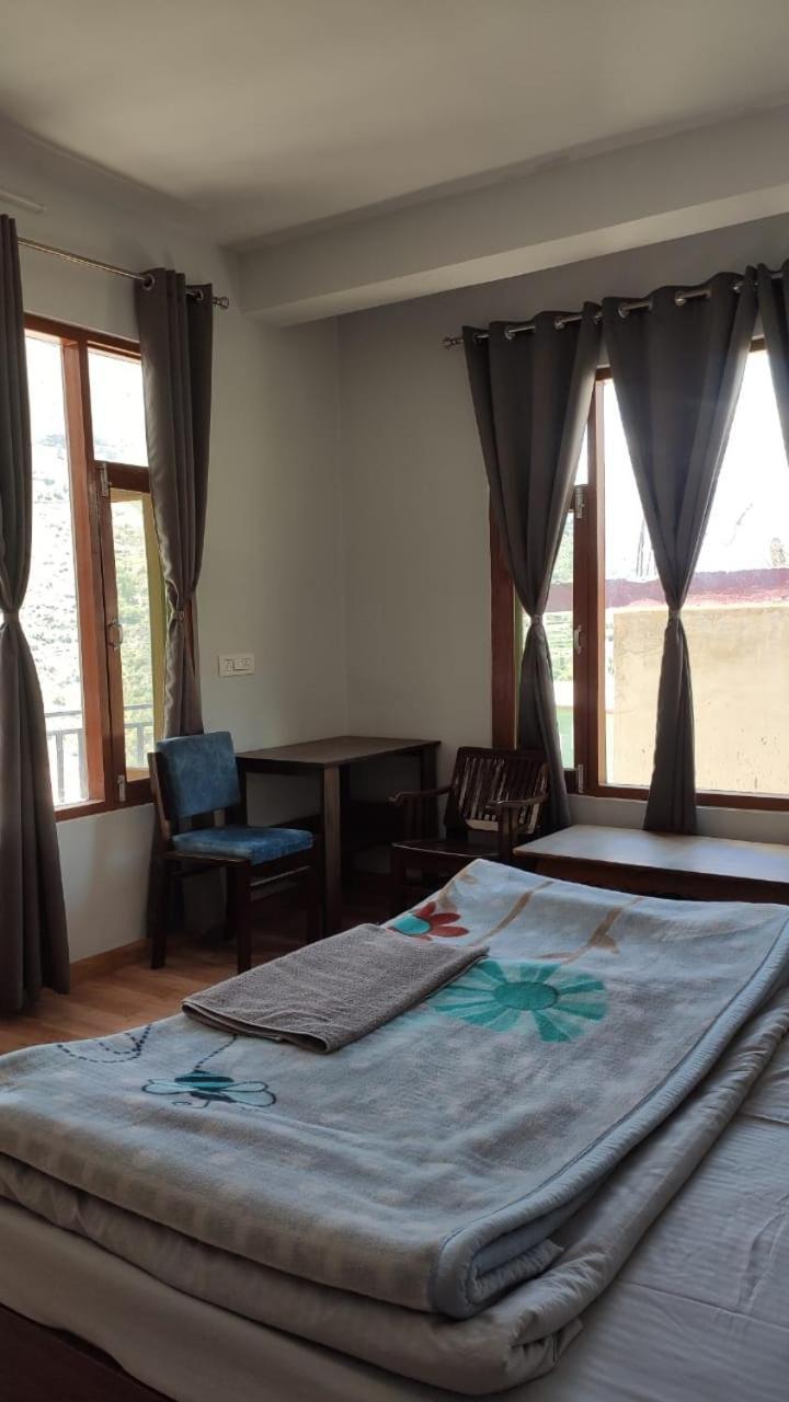 Lha Pomo Apartment Kyelang Bagian luar foto
